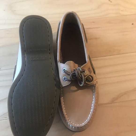 Men’s sperrys’s size 7M New in box - Picture 2 of 3
